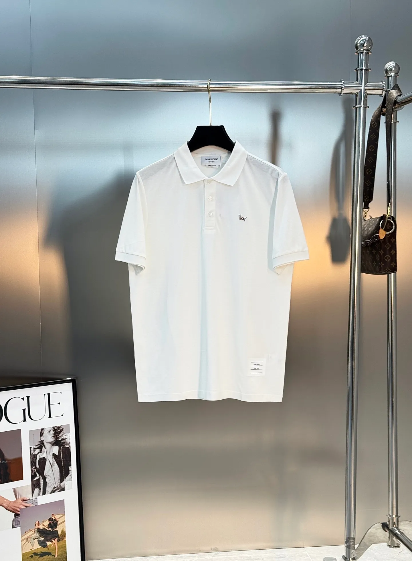 ⚜️Thom Browne Classic Polo ， Quality ， Breathable， ！ 🐶 ， 。 White ， ✨ + ， ， 。 White ， ， Versatile ！ ！ ：White.Bright Red. .Black.Sizes：M-3XL（S 4XL ） ❗️175/140 L